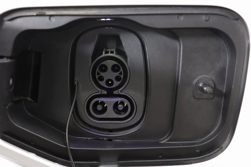 Certified 2025 Chevrolet Equinox EV LT image 4