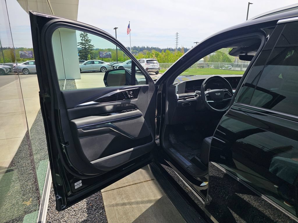 New 2026 Cadillac Escalade IQL Luxury AWD/4WD image 21