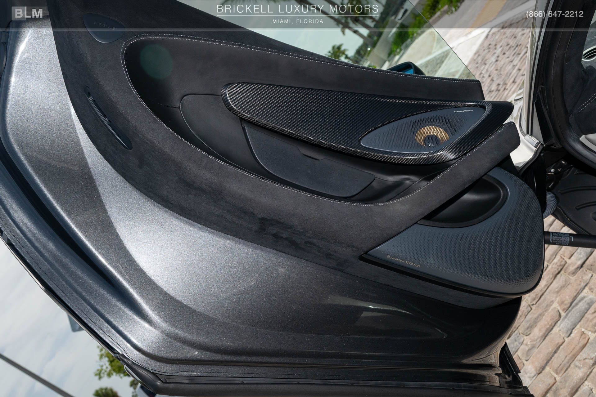 Used 2018 McLaren 570S Coupe RWD image 17