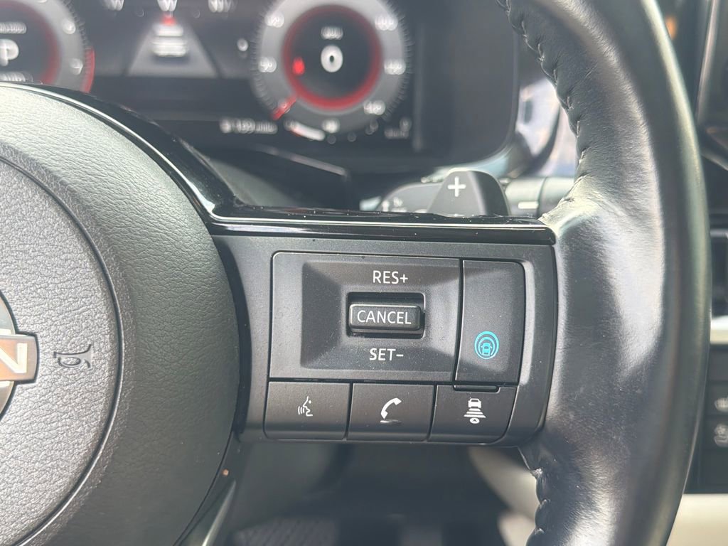 Used 2022 Nissan Pathfinder Platinum w/ Cargo Package image 36