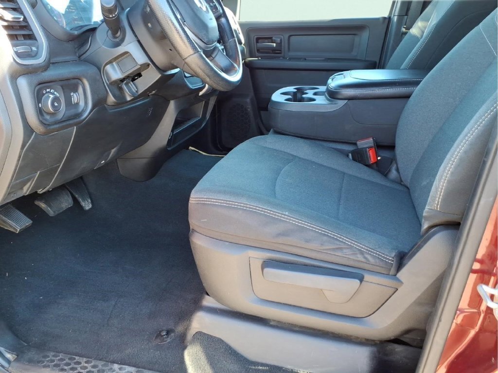 Used 2024 RAM 2500 Tradesman w/ Chrome Appearance Group AWD/4WD image 19