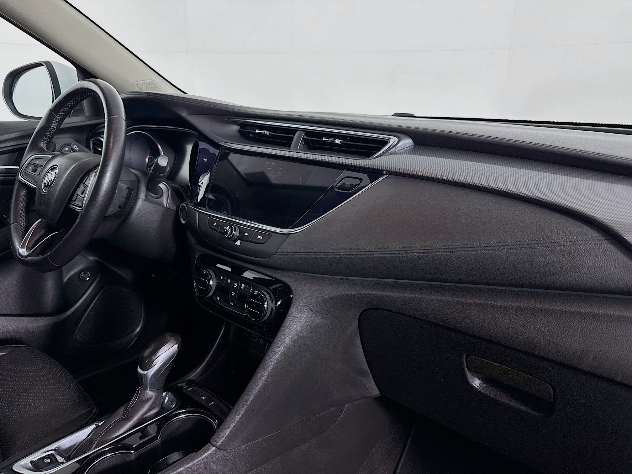 Used 2022 Buick Encore GX Essence FWD image 29