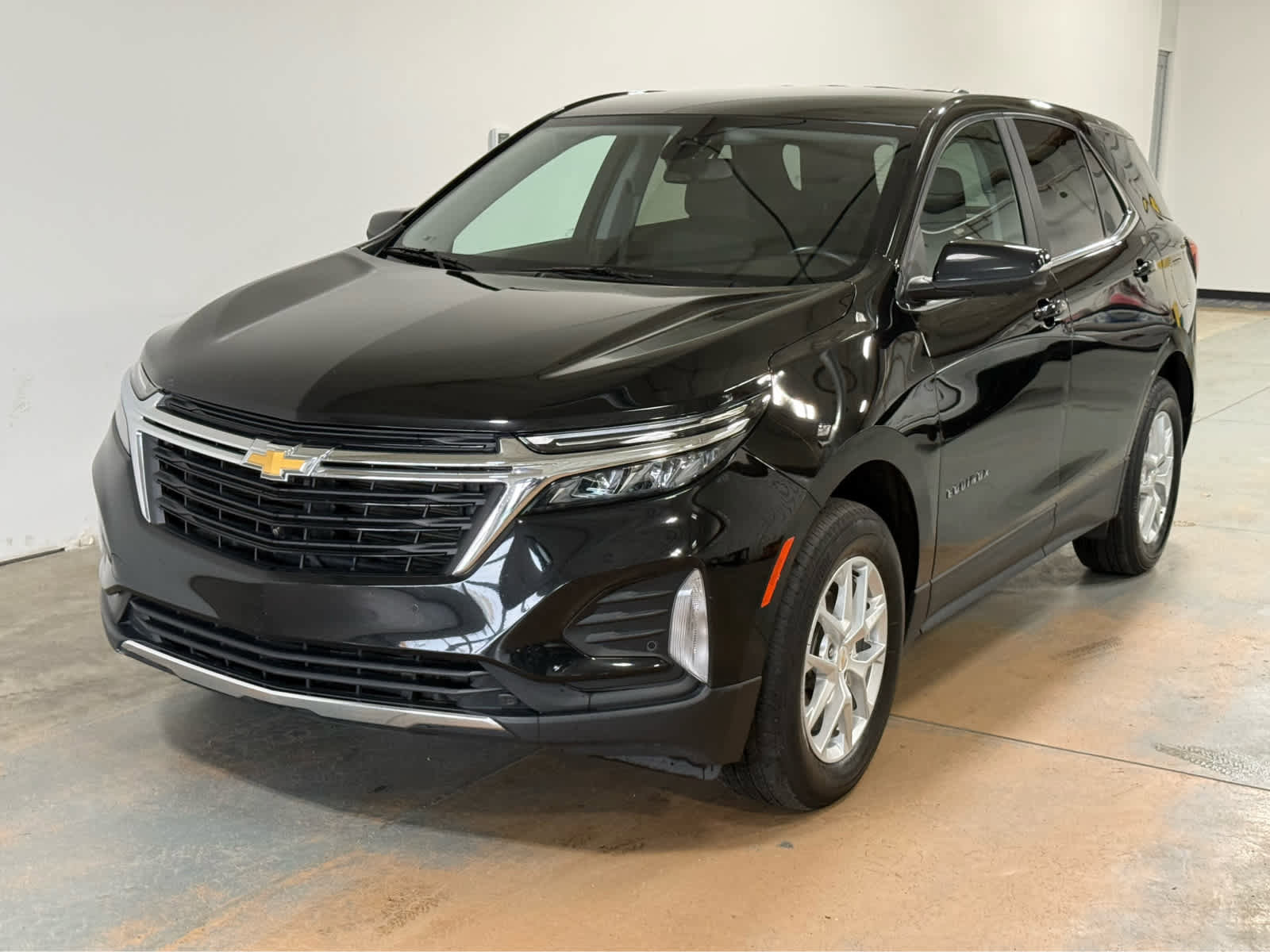 Certified 2022 Chevrolet Equinox LT AWD/4WD image 1