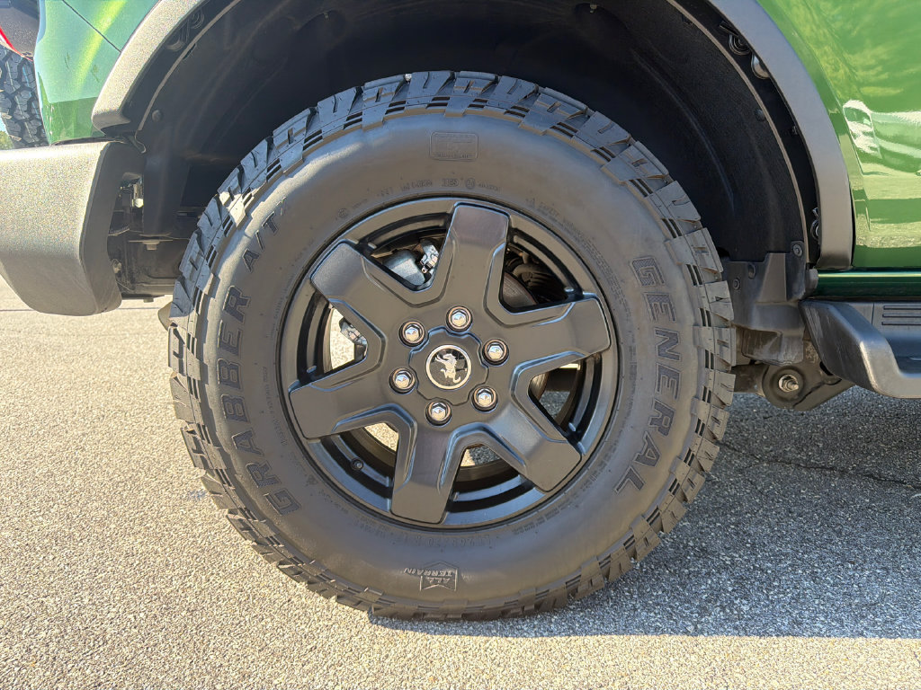 Used 2025 Ford Bronco Outer Banks AWD/4WD image 17