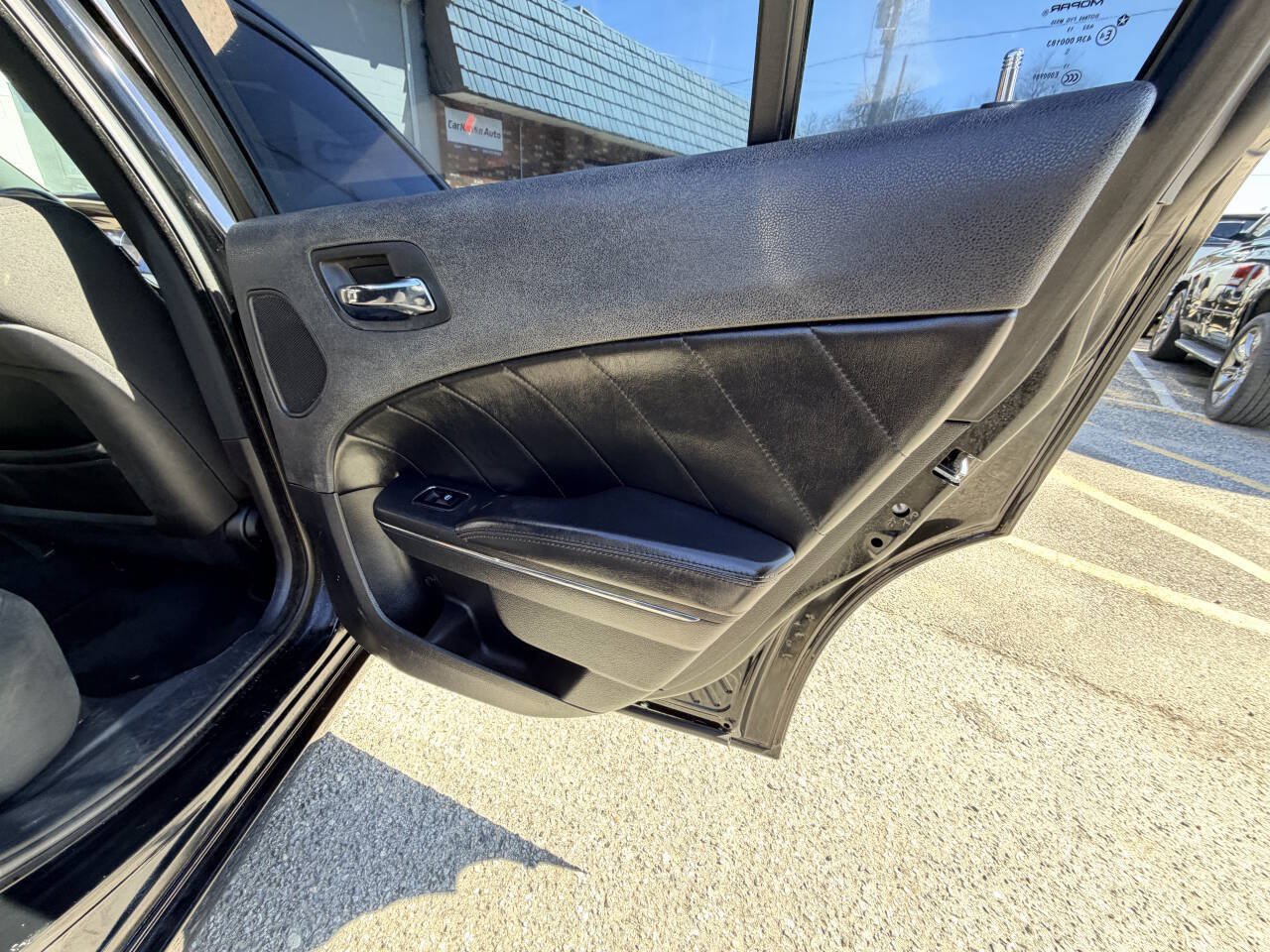 Used 2014 Dodge Charger R/T w/ Blacktop Package RWD image 27