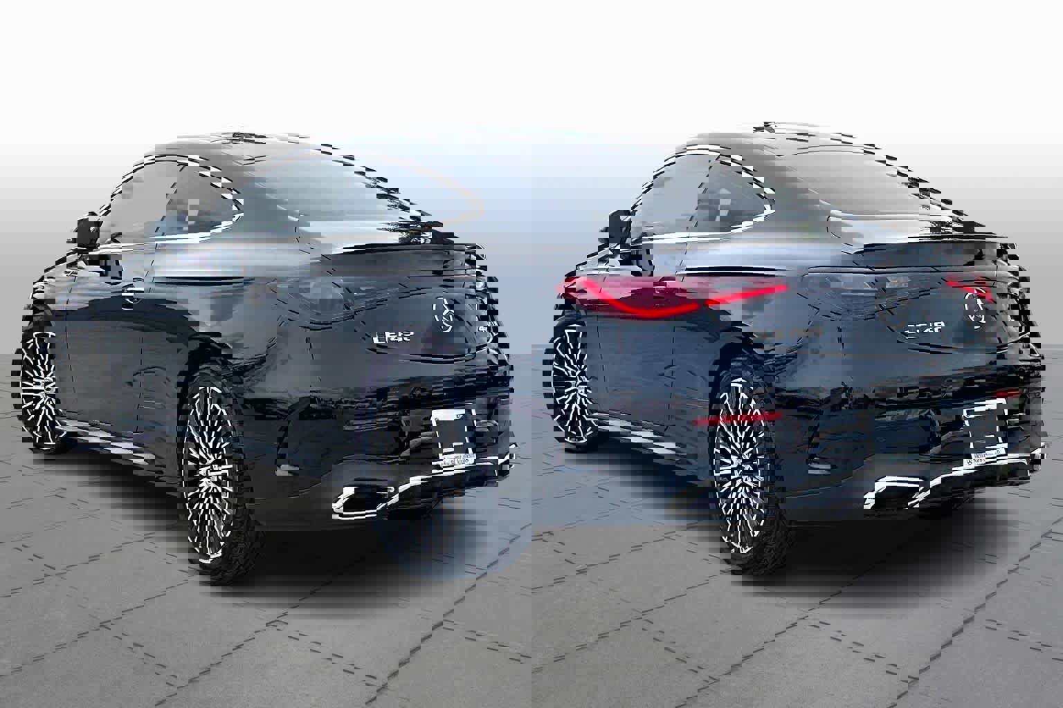 Used 2024 Mercedes-Benz CLE 450 4MATIC Coupe image 11