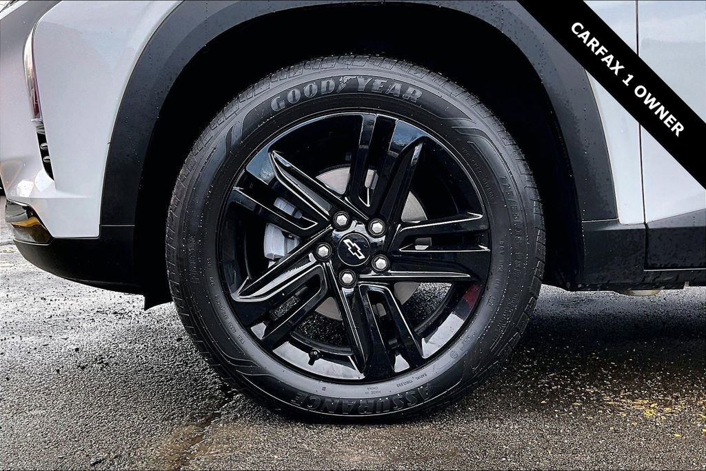 Used 2025 Chevrolet Trax ACTIV image 32