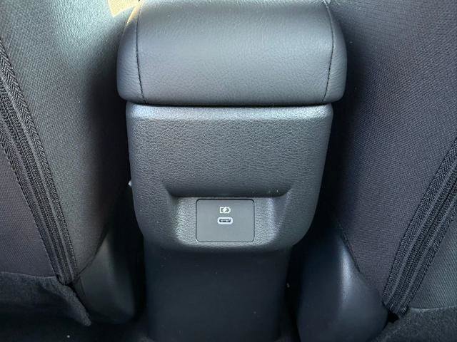 New 2025 Nissan Versa SR w/ Trunk Package FWD image 12