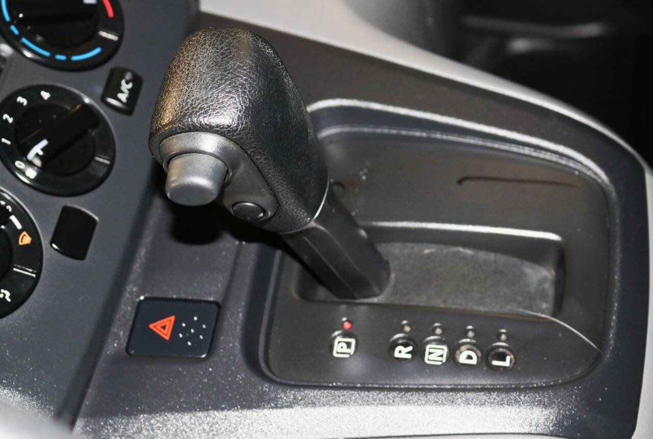 Used 2020 Nissan NV200 S w/ Back Door Glass Package image 37