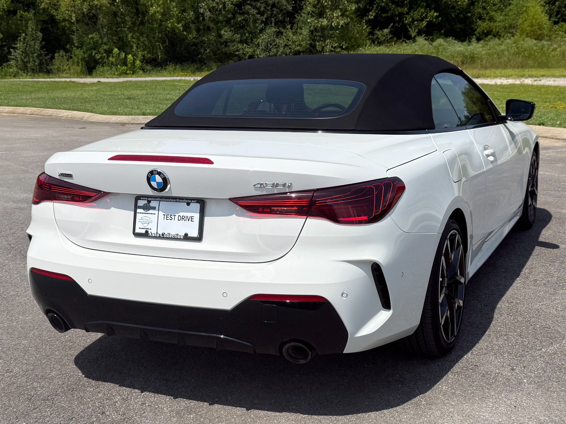Used 2025 BMW 430i xDrive Convertible w/ M Sport Package AWD/4WD image 9