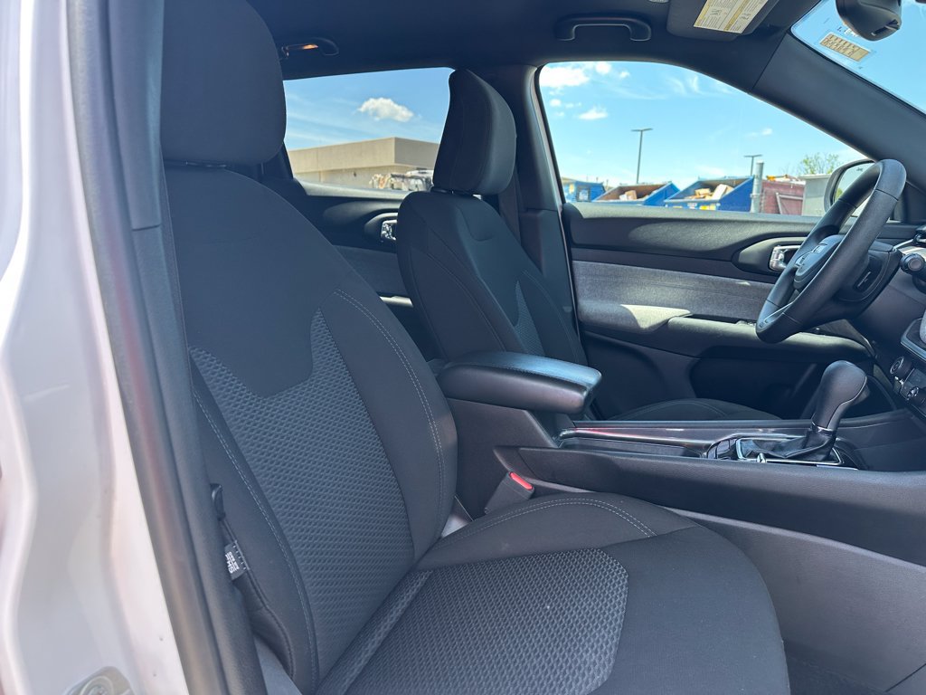Used 2023 Jeep Compass Sport AWD/4WD image 17