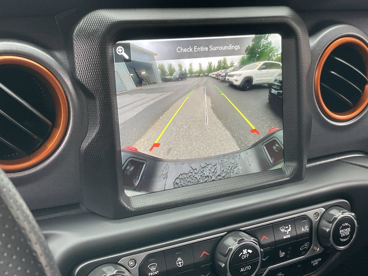 Used 2021 Jeep Gladiator Mojave AWD/4WD image 33