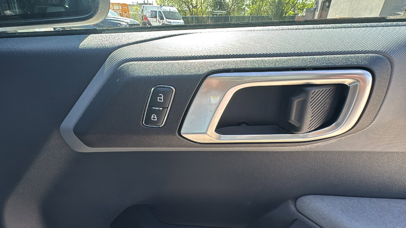 Used 2024 Ford Bronco Everglades AWD/4WD image 31