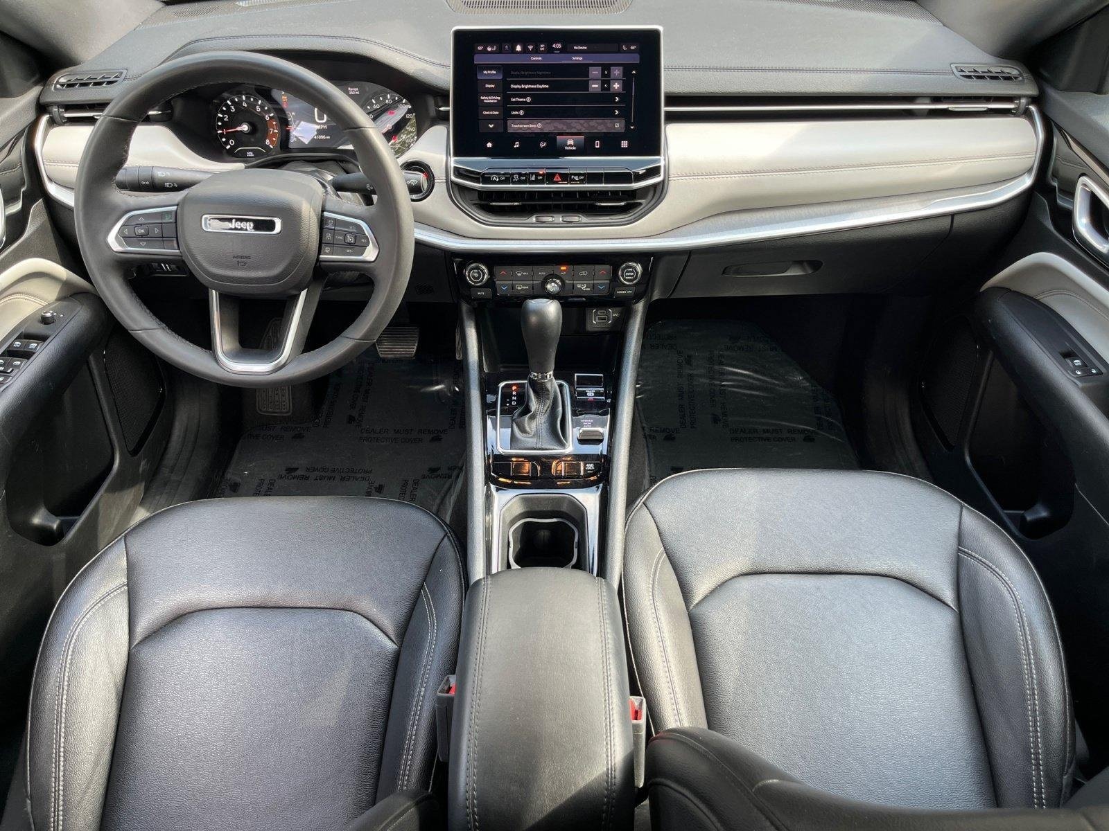 Used 2025 Jeep Compass Limited AWD/4WD image 22