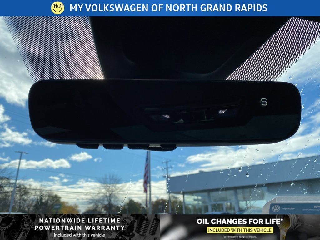 New 2026 Volkswagen Atlas Cross Sport SE image 13