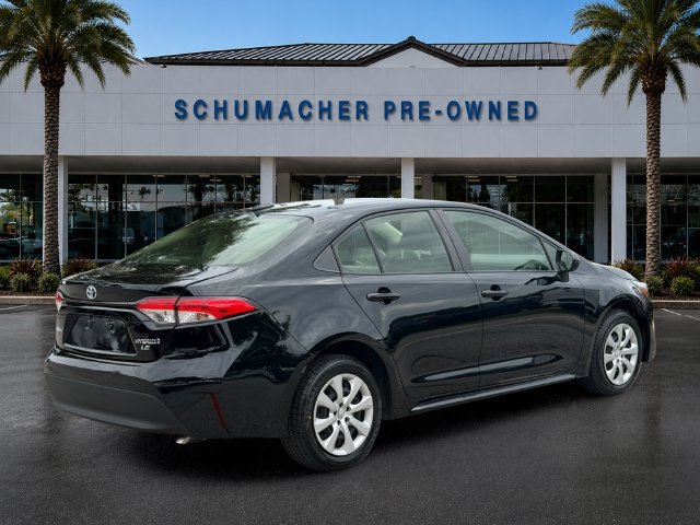 Used 2024 Toyota Corolla LE FWD image 7
