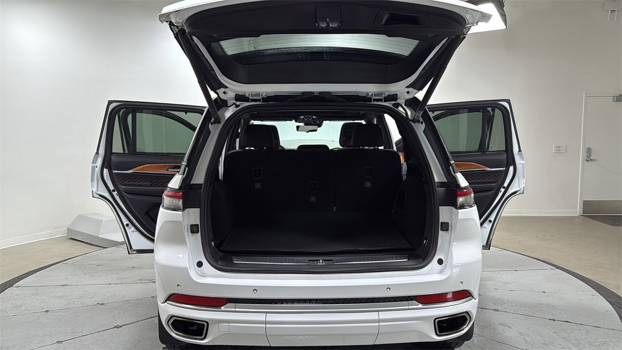 Used 2022 Jeep Grand Cherokee Summit image 16