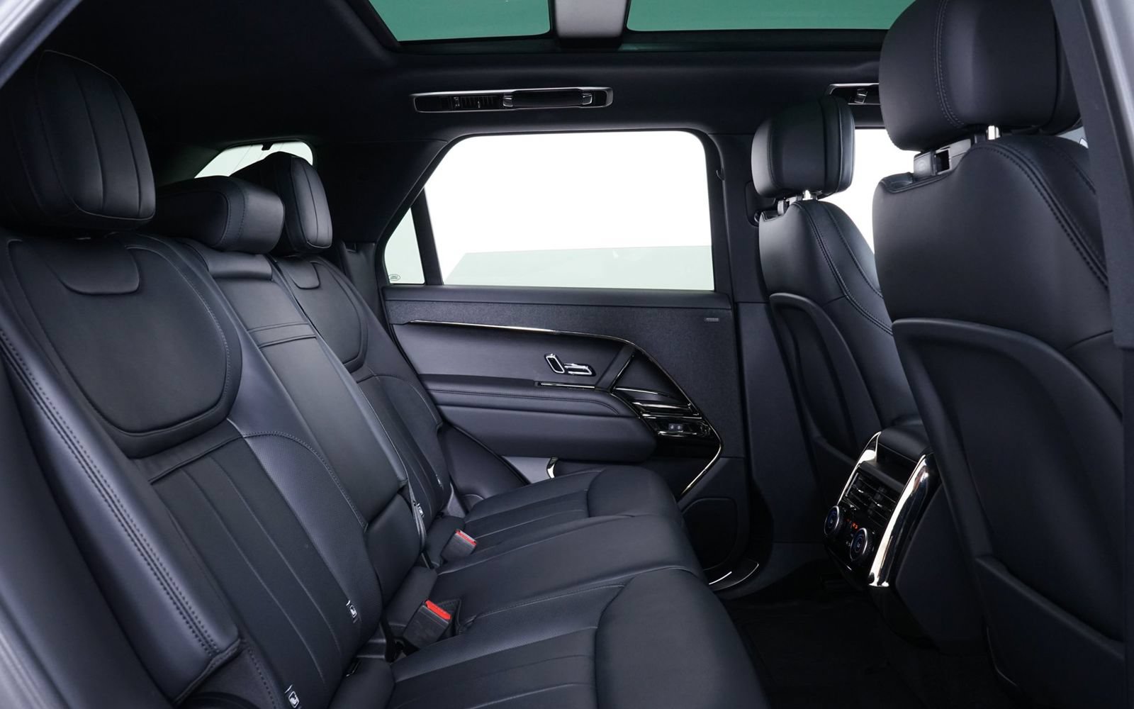 Used 2025 Land Rover Range Rover Sport Dynamic SE AWD/4WD image 29