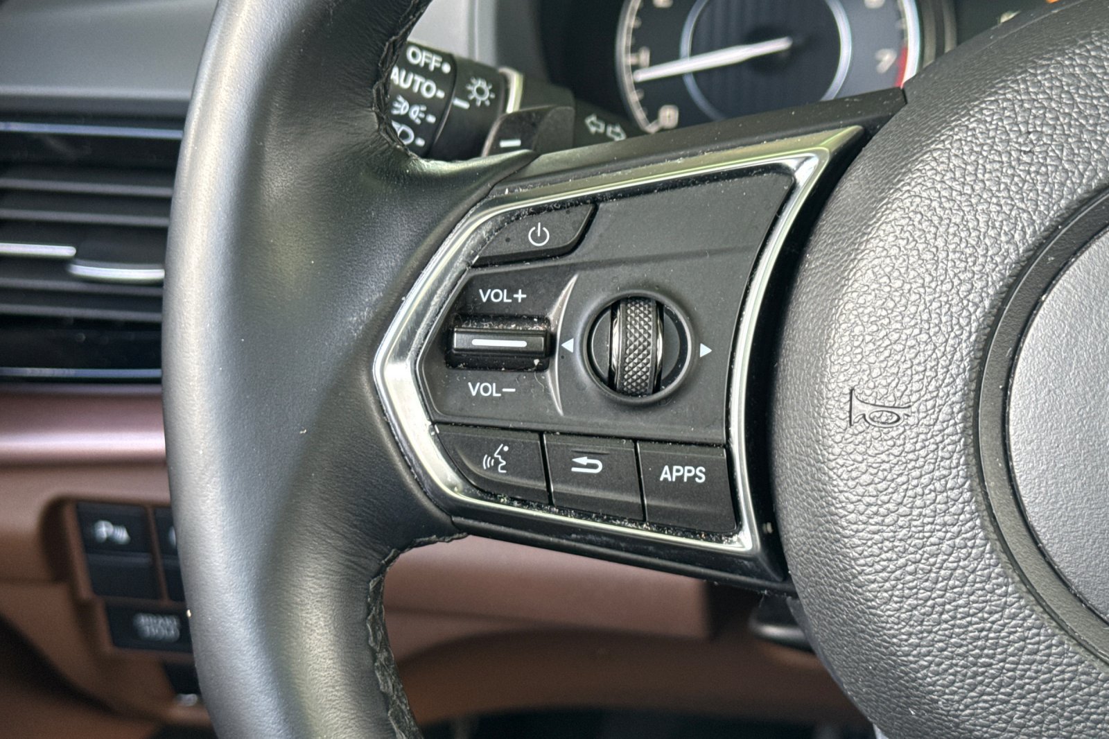Used 2025 Acura RDX w/ Technology Package AWD/4WD image 35