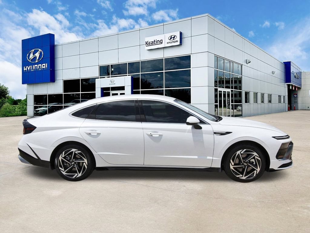 Certified 2026 Hyundai Sonata SEL FWD image 4