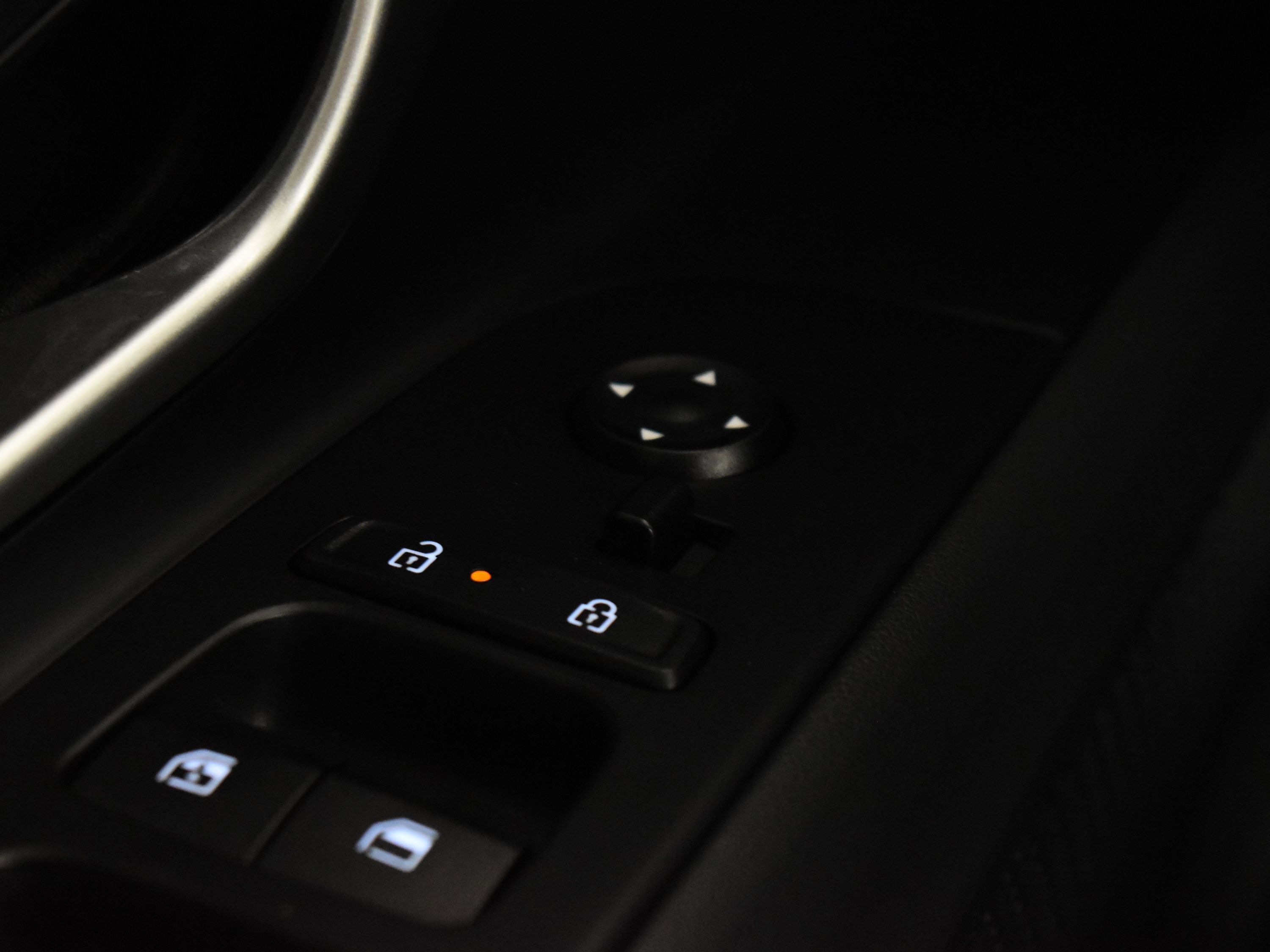 Used 2025 Hyundai Elantra SEL image 44