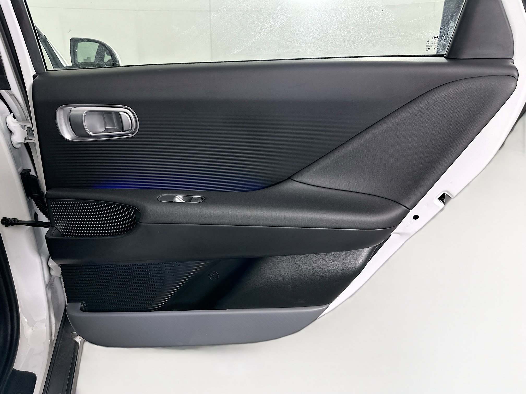 Used 2024 Hyundai Ioniq 6 Limited RWD image 30