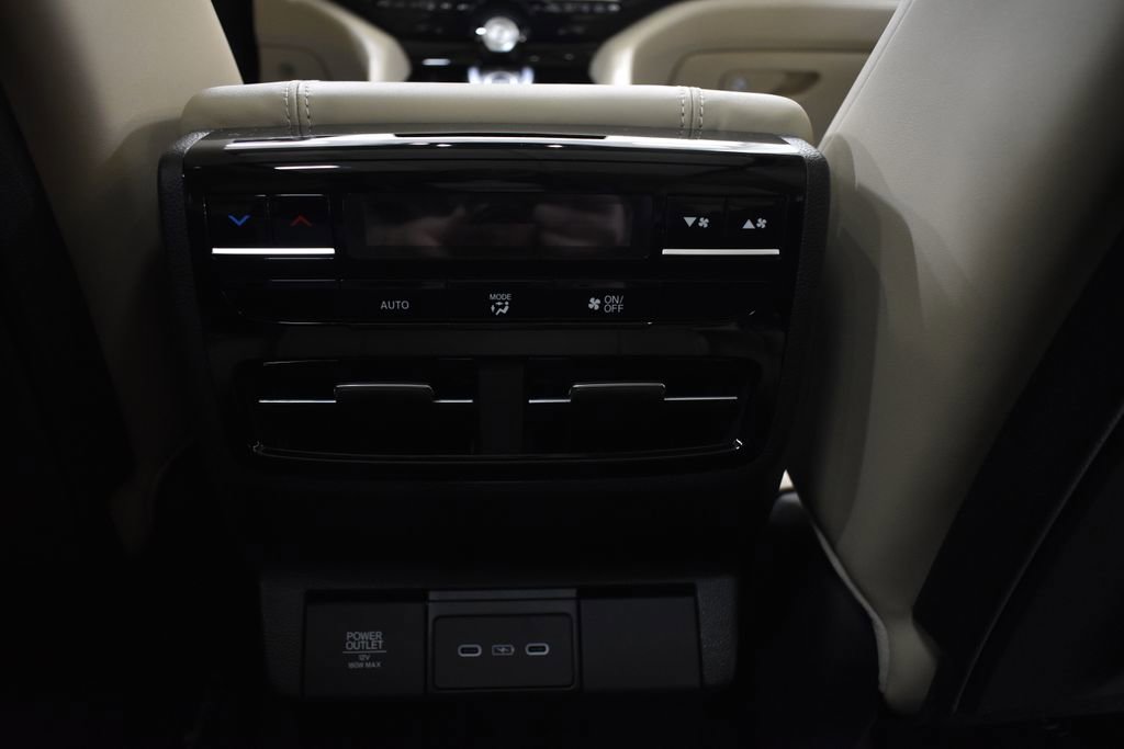 Used 2025 Acura MDX SH-AWD w/ Technology Package image 37