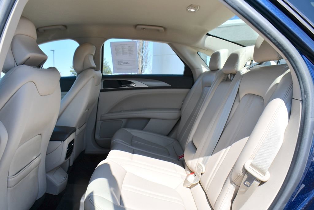 Used 2017 Lincoln MKZ Premiere image 19