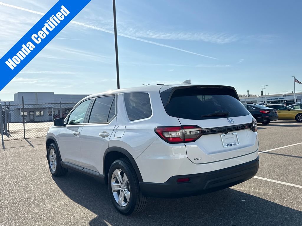 Certified 2023 Honda Pilot LX image 6