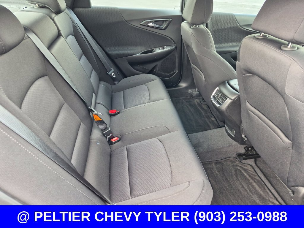 Used 2018 Chevrolet Malibu LT FWD image 14