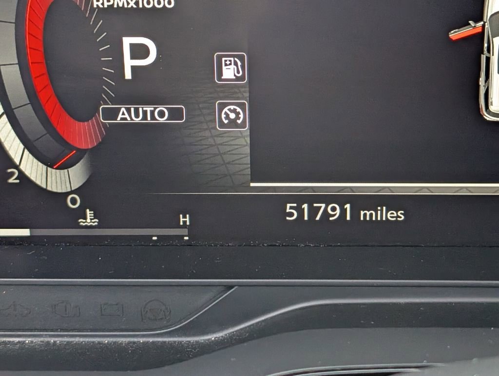 Used 2023 Nissan Pathfinder Platinum w/ Cargo Package image 27