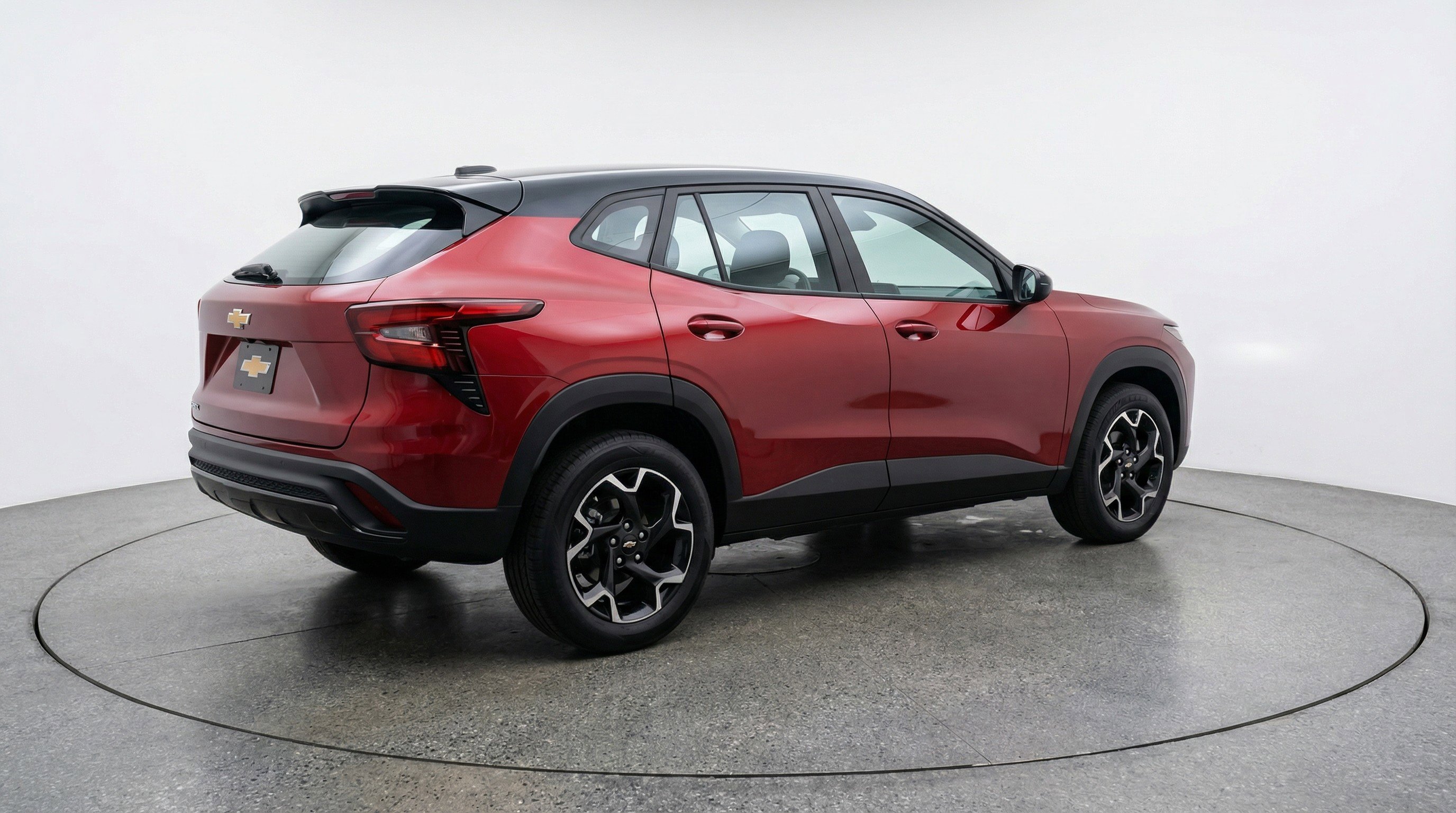 Used 2025 Chevrolet Trax LT image 9