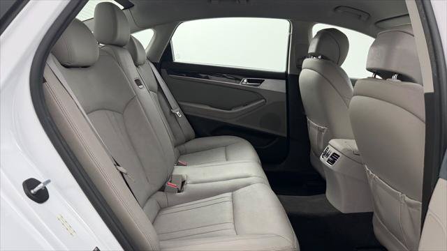 Used 2018 Genesis G80 3.8 RWD image 19
