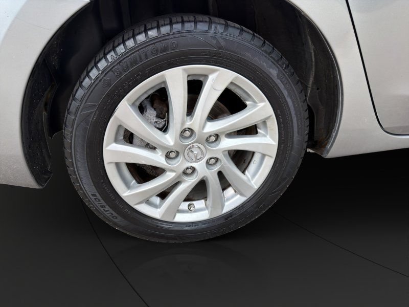 Used 2012 MAZDA MAZDA3 i Touring FWD image 23
