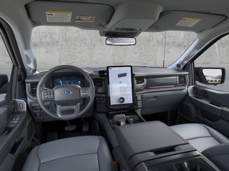 Used 2025 Ford F150 Lightning Flash image 9