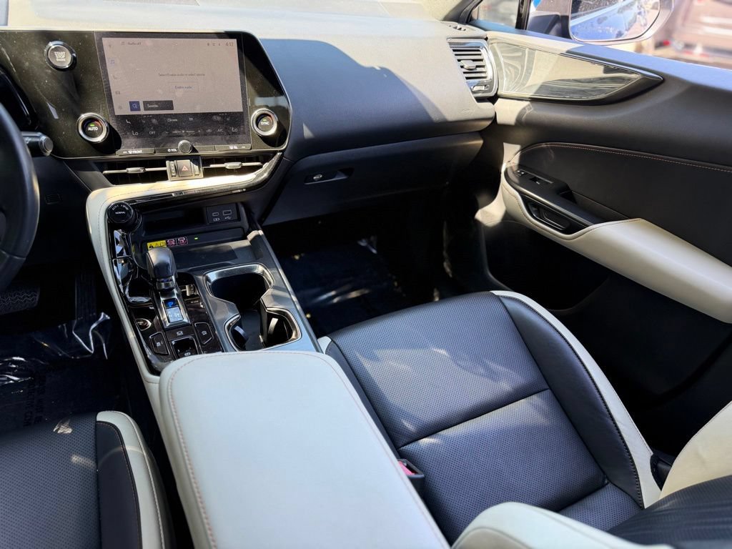 Used 2023 Lexus NX 250 FWD image 43