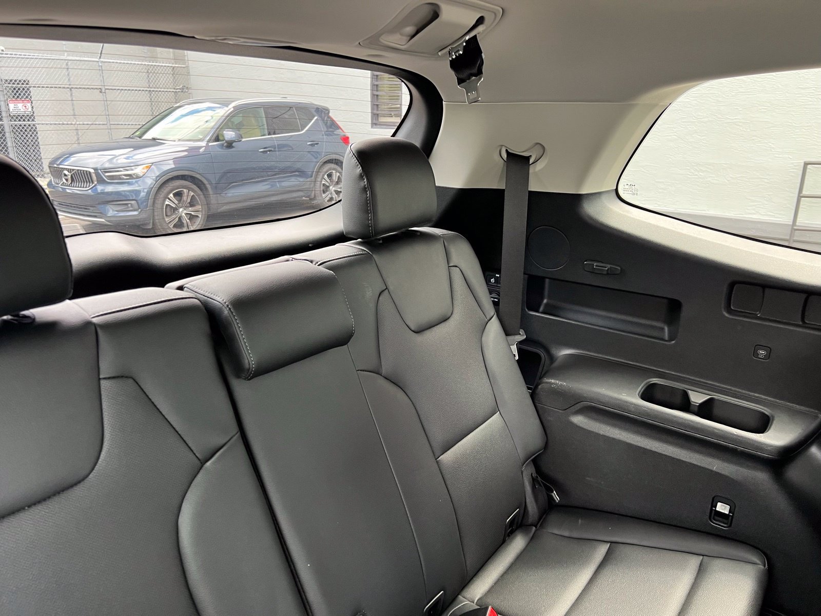 Used 2025 Kia Telluride EX w/ EX Captain's Chair Package FWD image 58