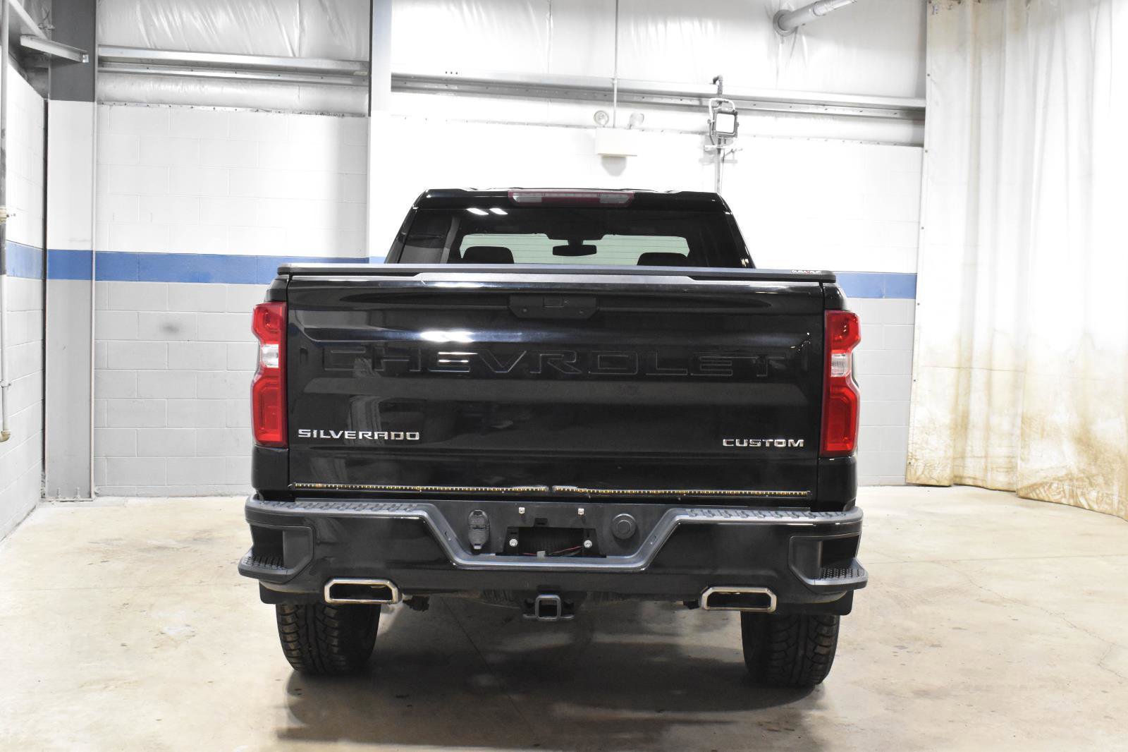 Used 2019 Chevrolet Silverado 1500 Custom Trail Boss w/ Custom Convenience Package AWD/4WD image 25