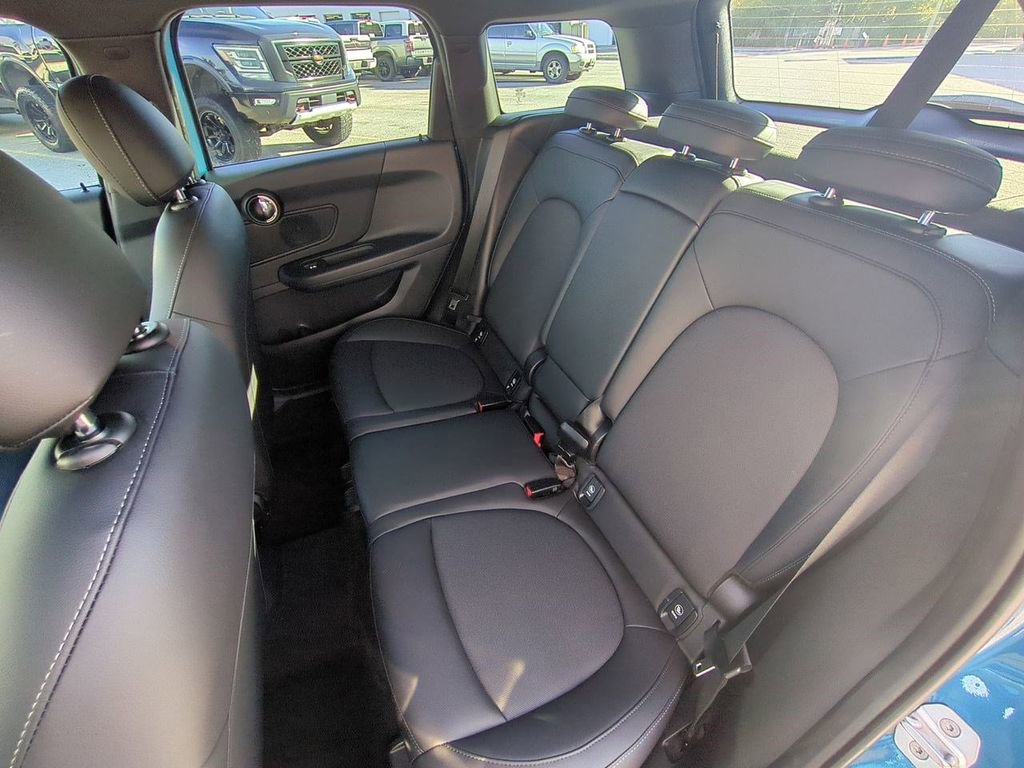 Used 2021 MINI Cooper Countryman Oxford Edition image 14