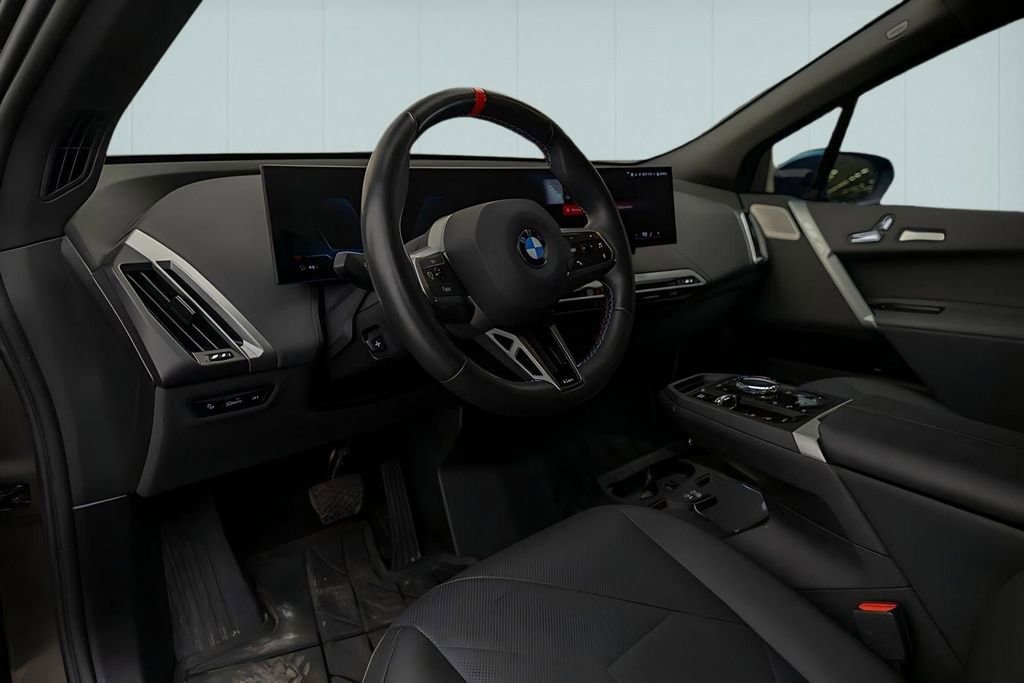 Used 2025 BMW iX M60 image 24
