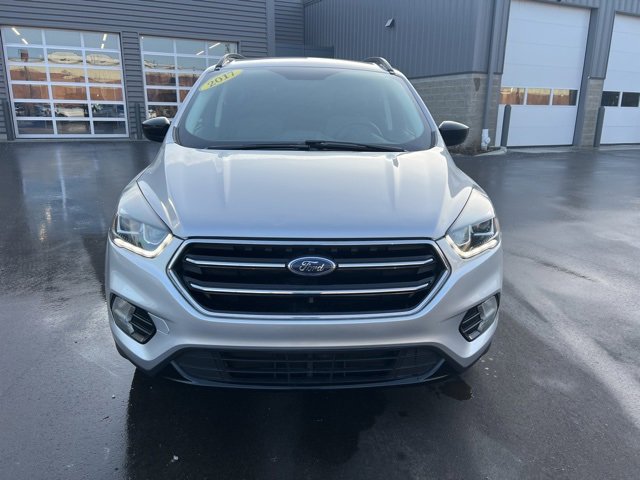 Used 2017 Ford Escape SE w/ Equipment Group 201A image 2