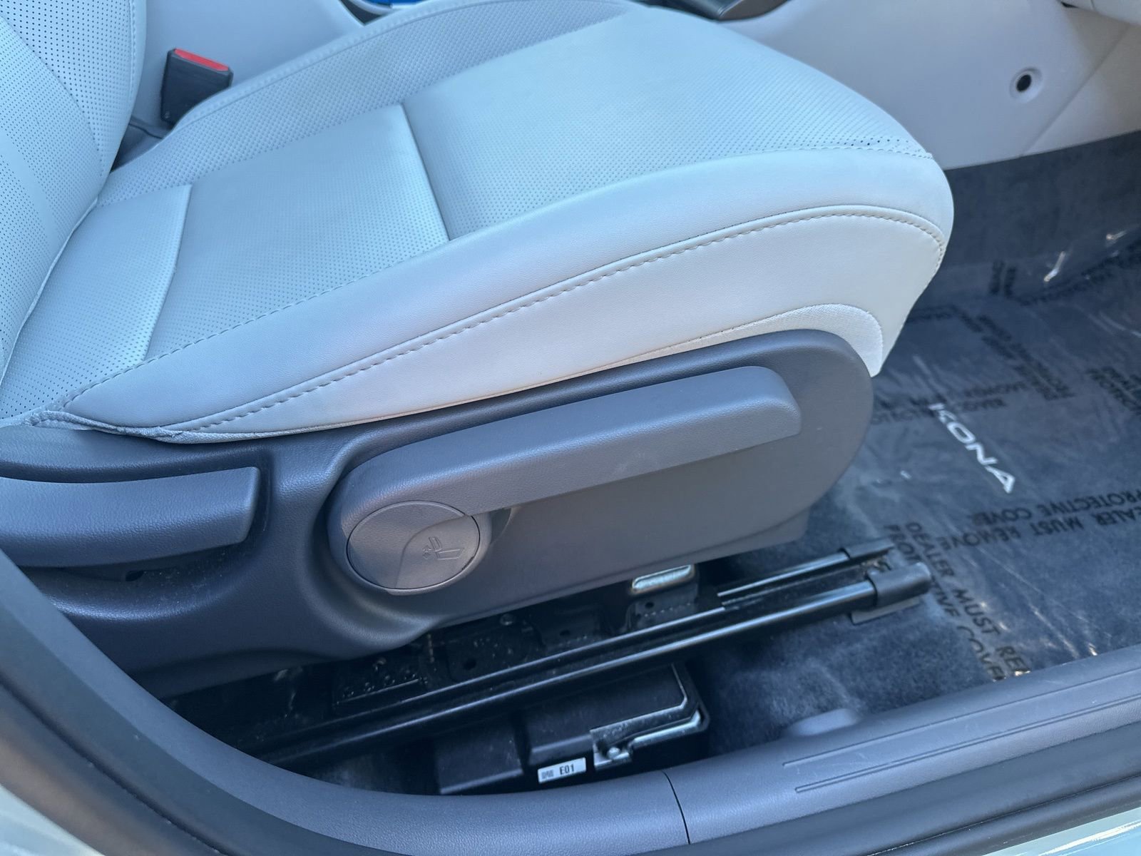 Used 2025 Hyundai Kona Limited image 15