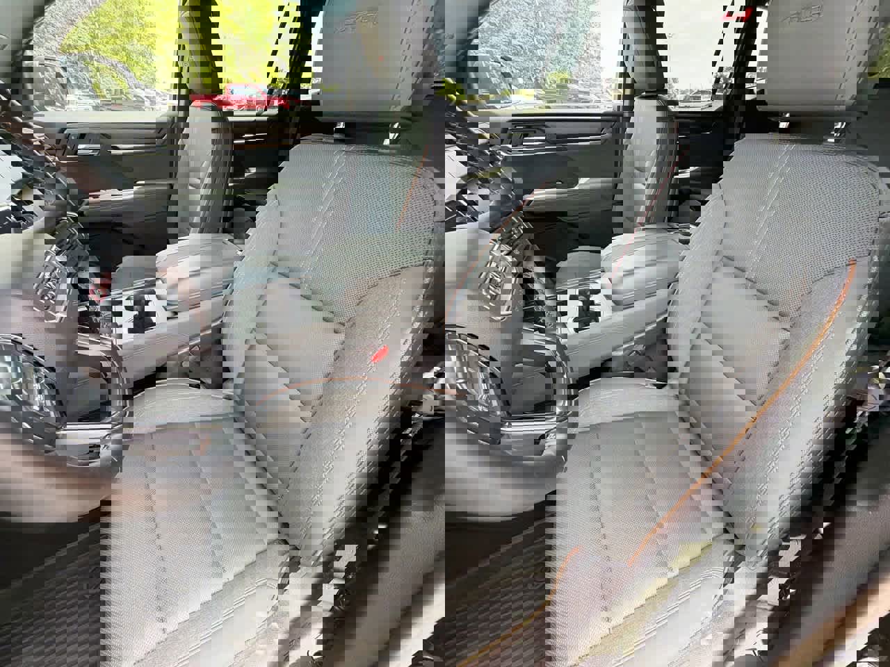 Used 2025 GMC Acadia AT4 w/ LPO, Floor Liner Package image 19