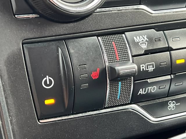 Used 2018 Ford Explorer XLT w/ Equipment Group 202A AWD/4WD image 28
