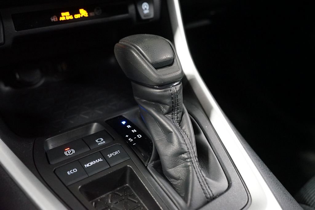 Certified 2024 Toyota RAV4 LE image 21