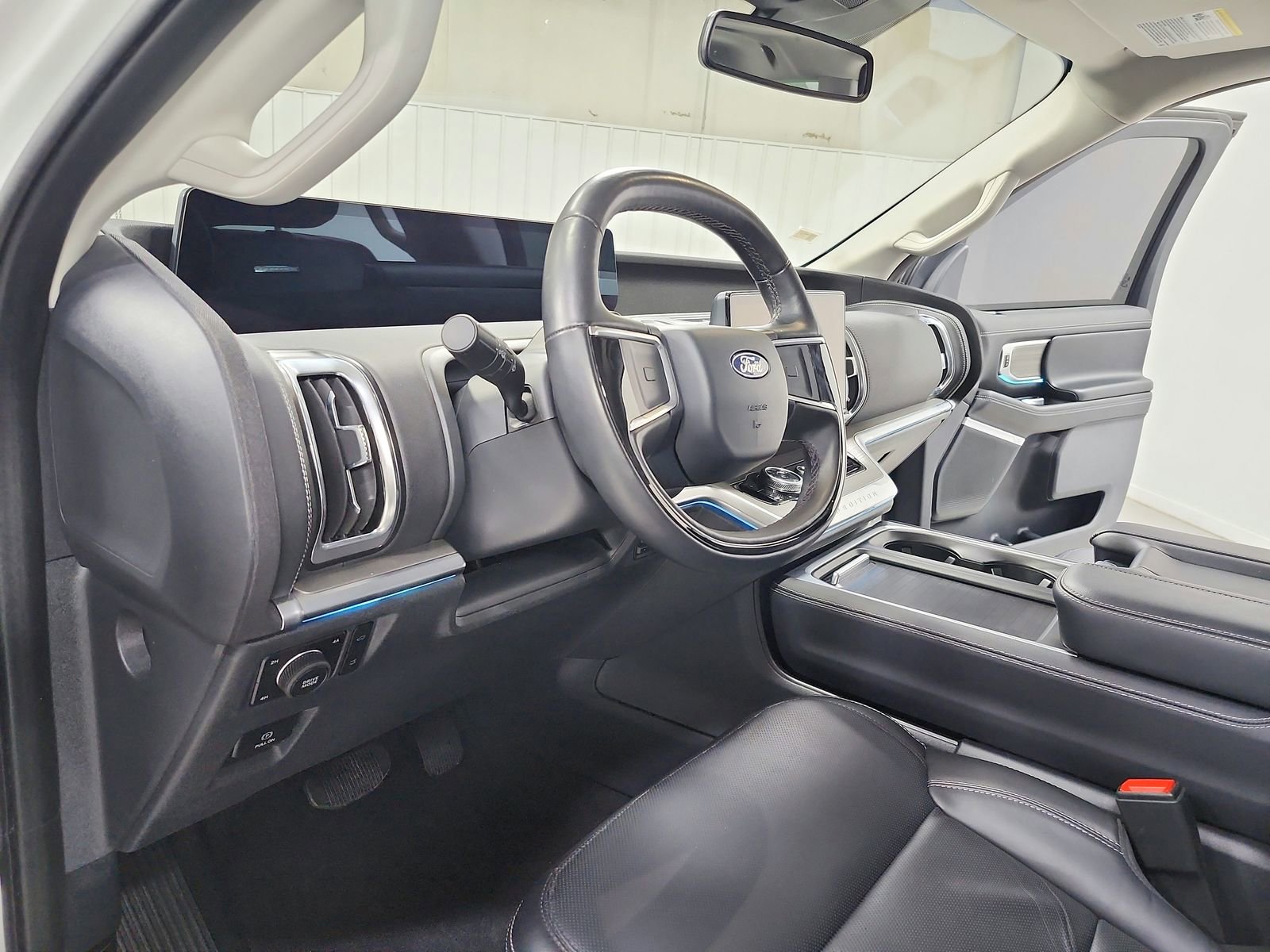 Used 2025 Ford Expedition Max Platinum image 18