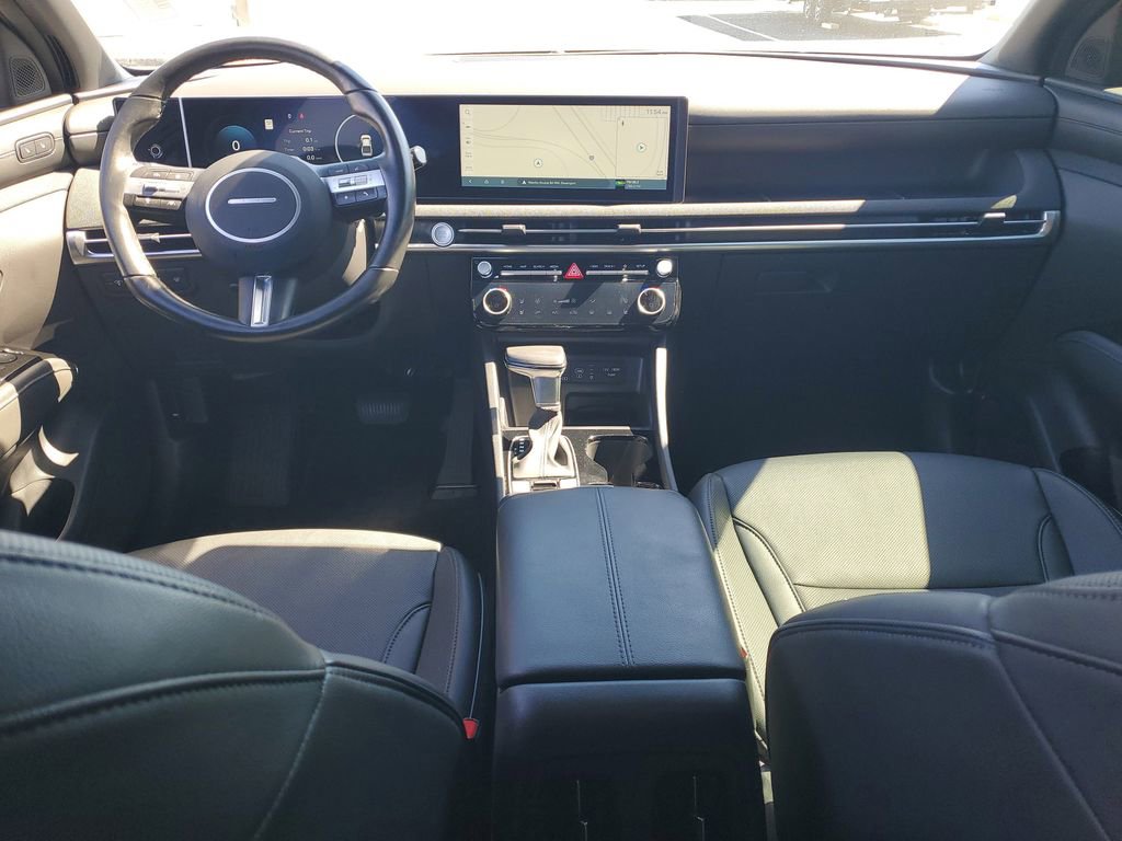 Used 2025 Hyundai Santa Cruz Limited image 11