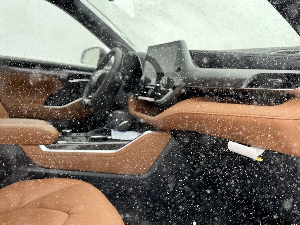 New 2026 Toyota Highlander Platinum image 20