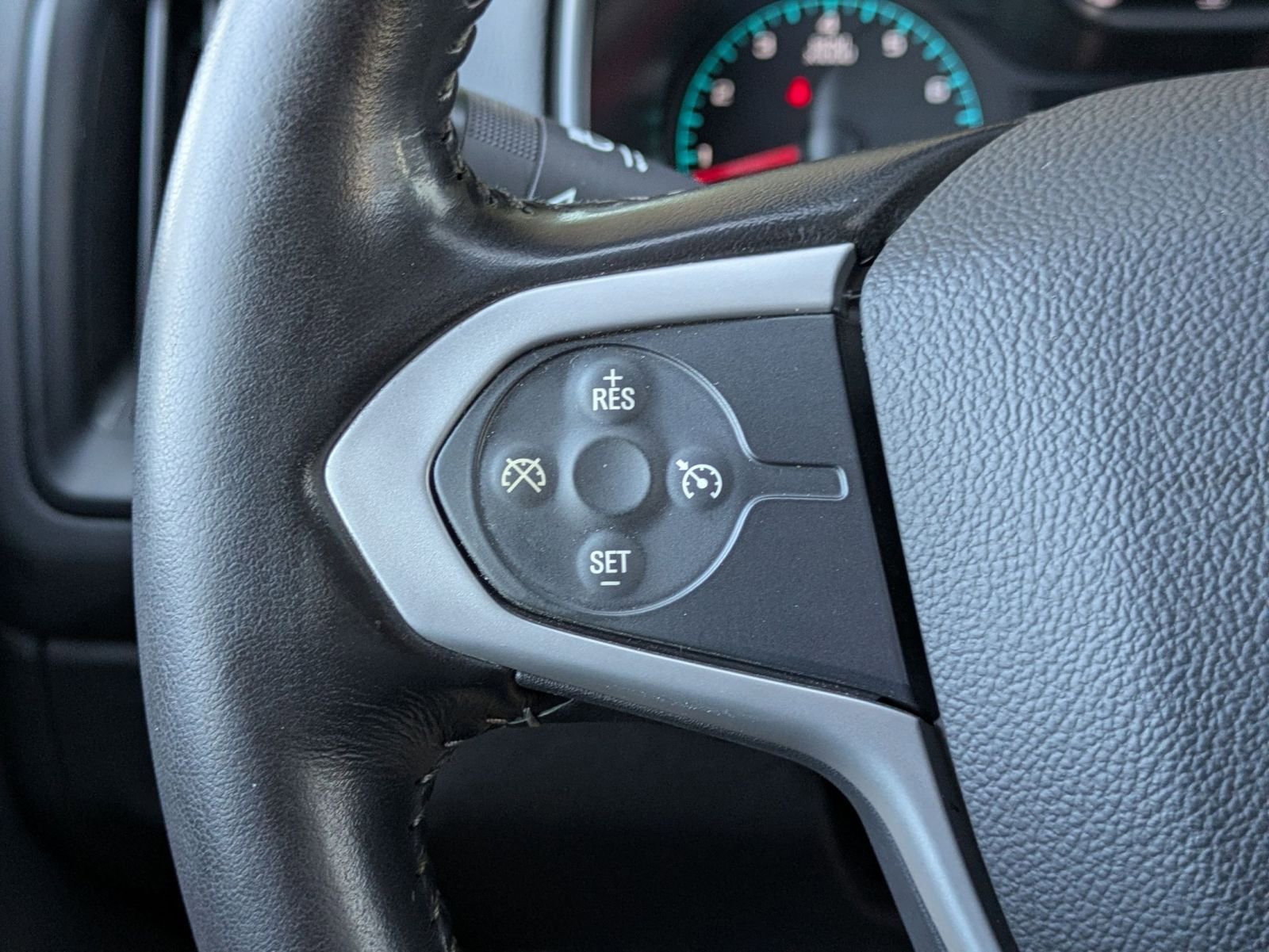 Used 2021 Chevrolet Colorado LT RWD image 15