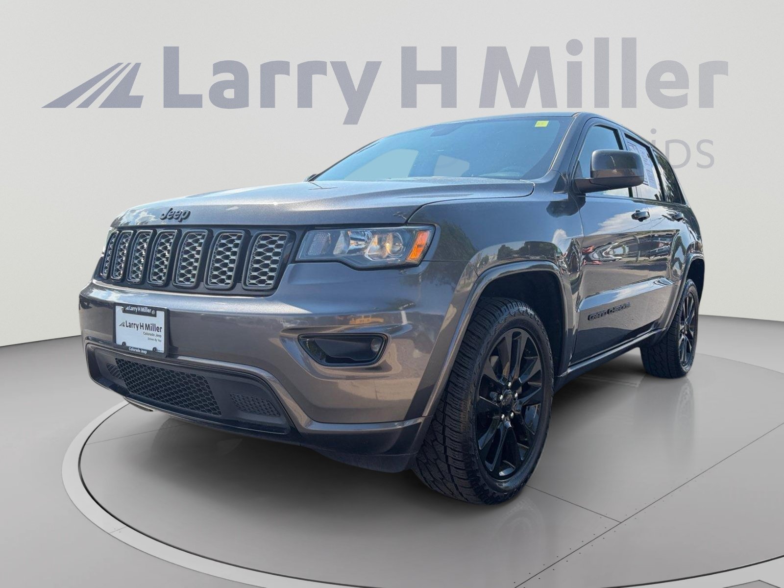 Used 2019 Jeep Grand Cherokee Altitude AWD/4WD image 1